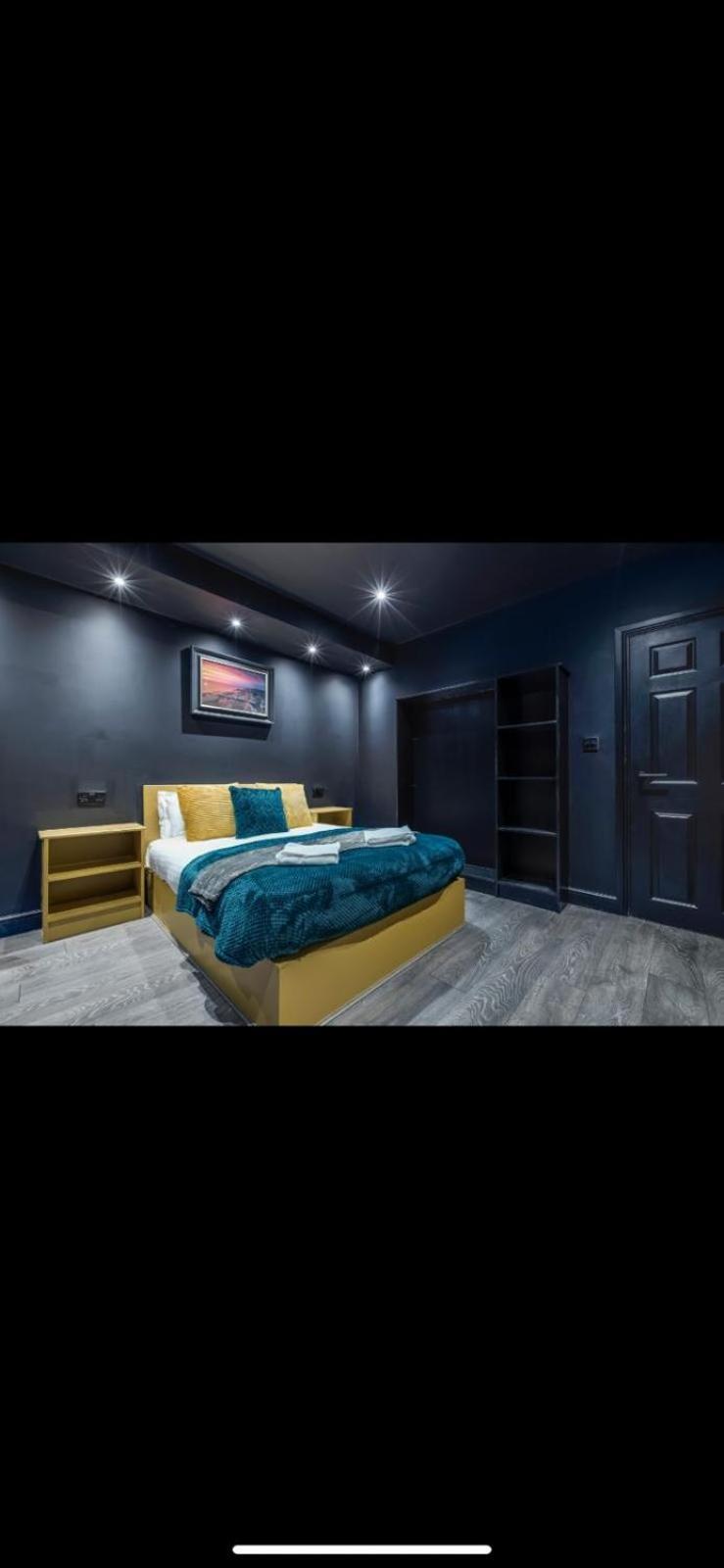 Two Bed Modern Apartment 5Min Walk To Town Centre With Free Parking ! Under New Management Blackpool Extérieur photo