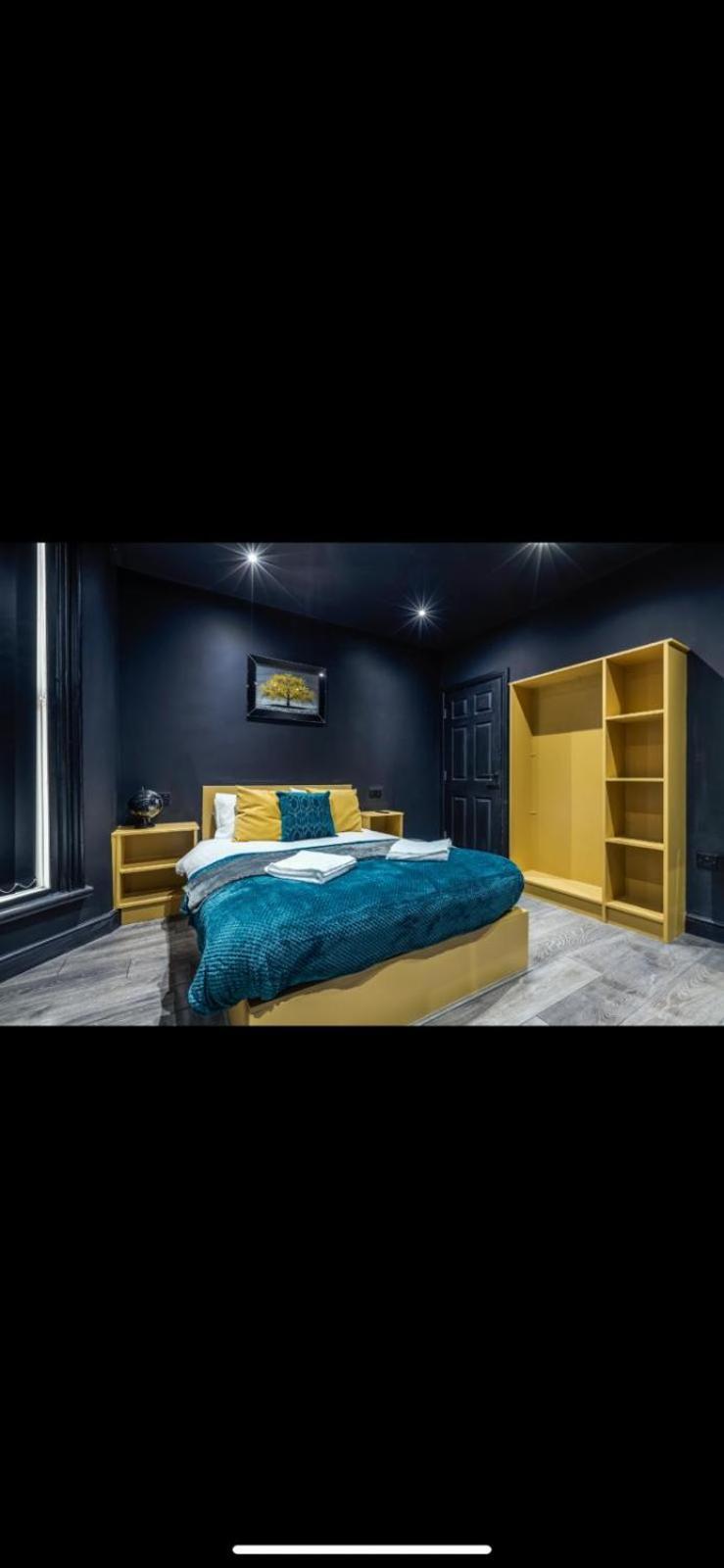 Two Bed Modern Apartment 5Min Walk To Town Centre With Free Parking ! Under New Management Blackpool Extérieur photo