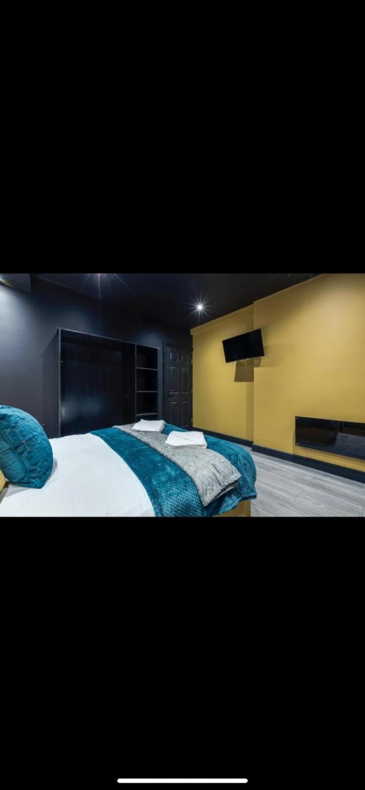 Two Bed Modern Apartment 5Min Walk To Town Centre With Free Parking ! Under New Management Blackpool Extérieur photo